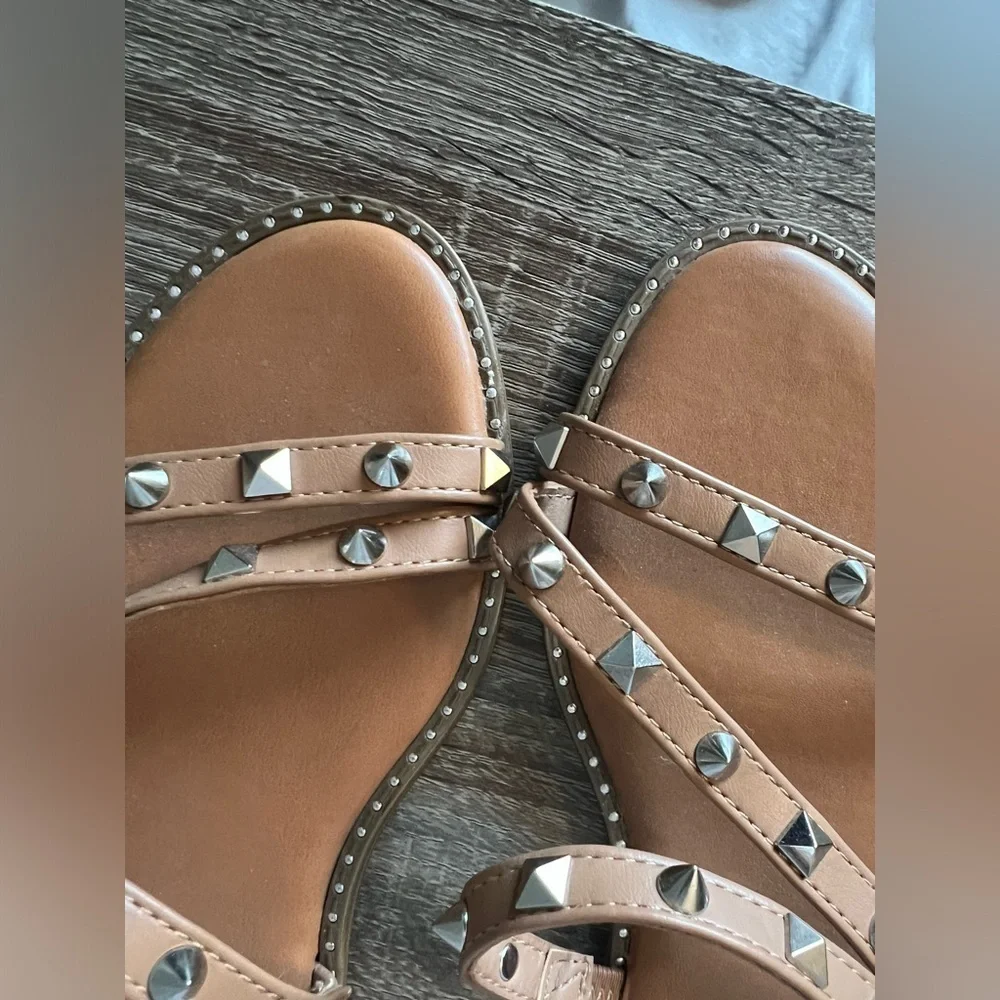 Women's Tan Sandals
